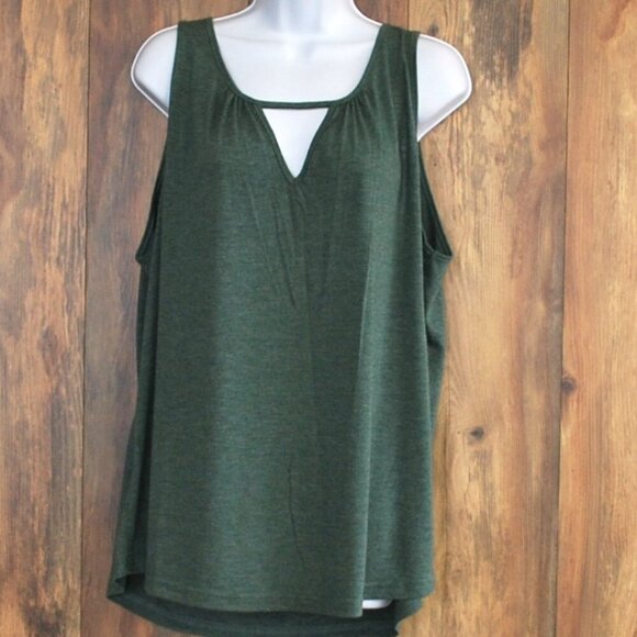 Emery Rose Plus Size Cut Out V Neck Tank Blouse Green 3XL - Picture 1 of 7